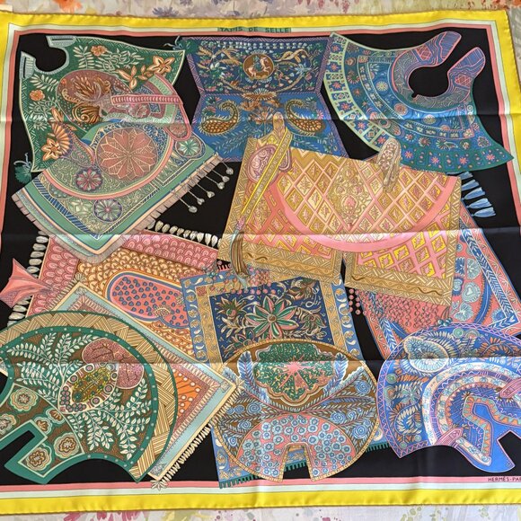 New NWT HERMES Tapis de Selle Black Rose Multi 90 cm Silk Square Scarf Box RARE - Picture 3 of 16
